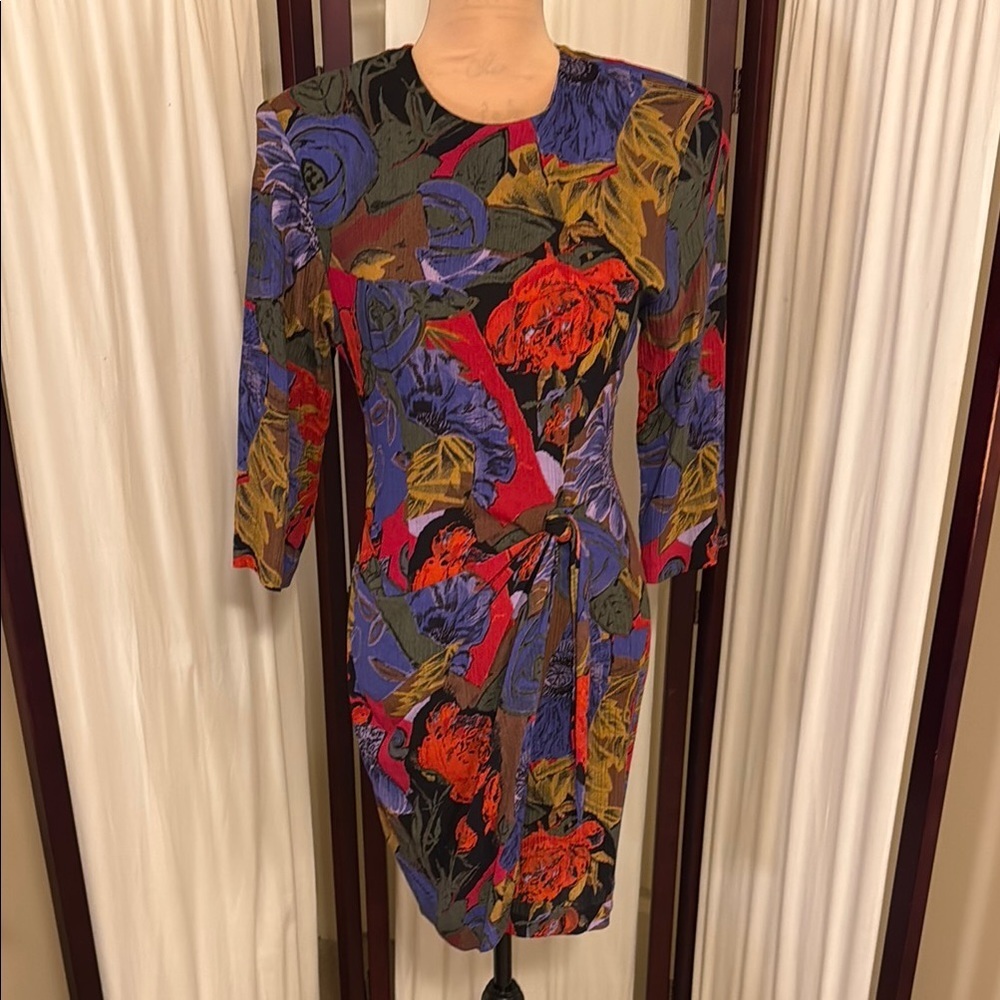 Dawn Joy Fashions Vibrant Red and Blue Sheath Dress for Night Out size 8 - Picture 2 of 9